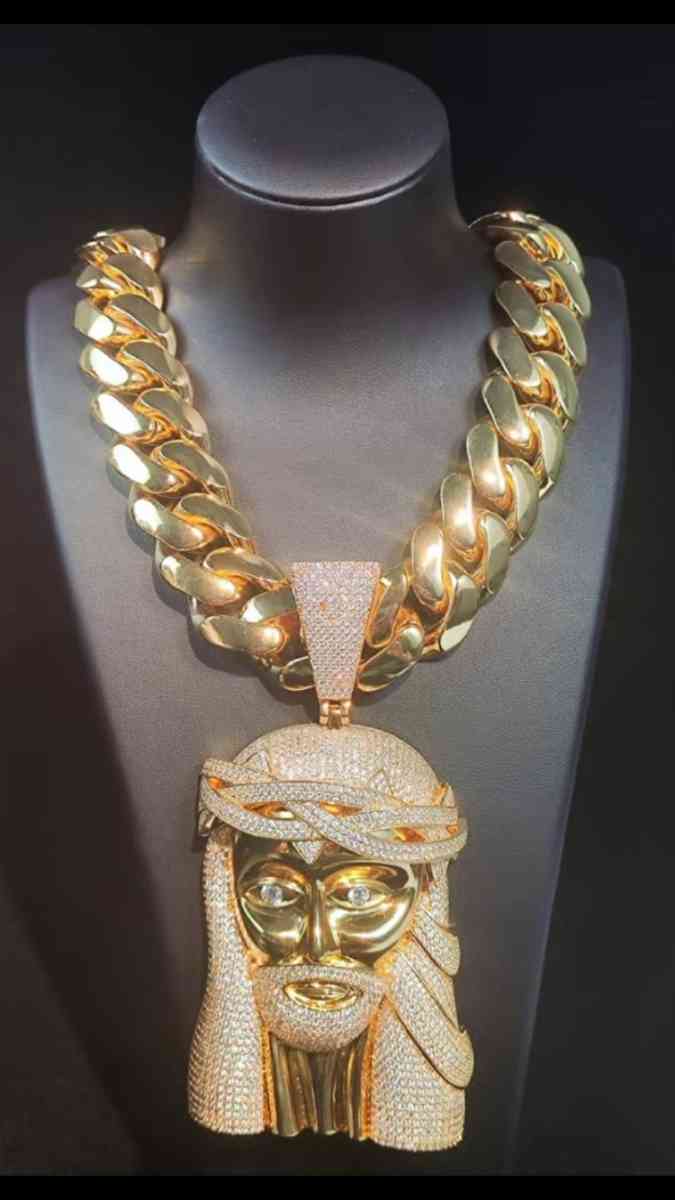 Cuban league Jesus pendant 14 K gold
