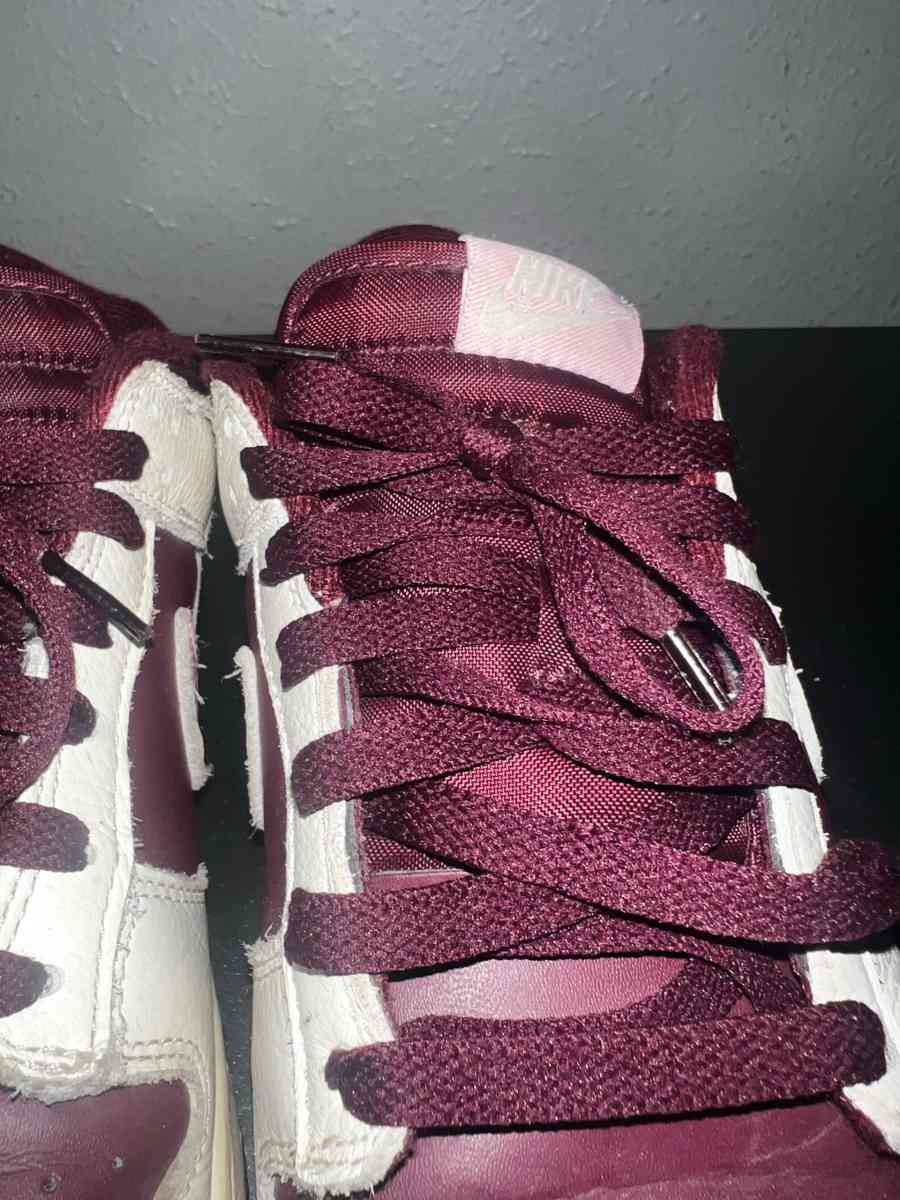 valentines dunks - Haughton, Louisiana - FleaMarketBay