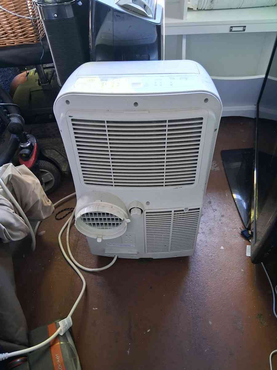 Brothers portable air conditioner on wheels - Glendale, Arizona - FleaMarketBay