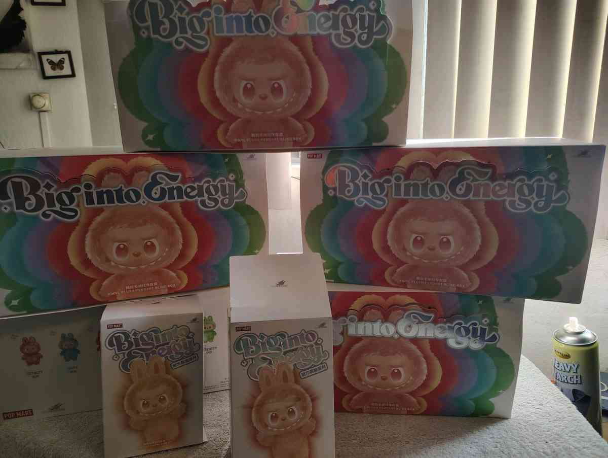 LABUBU PLUSHIES - San Francisco, California - FleaMarketBay