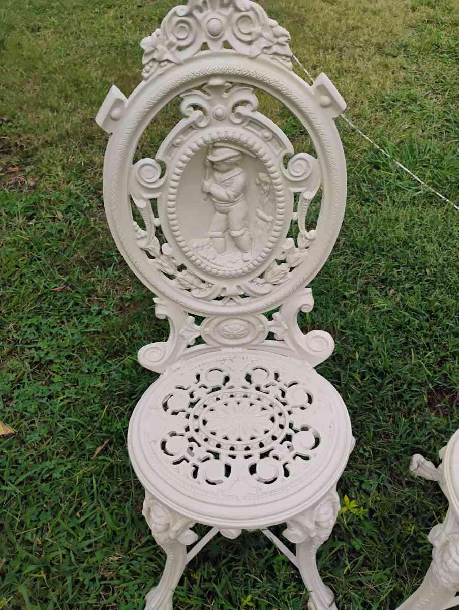 Antique Iron chairs - Madison, Alabama - FleaMarketBay