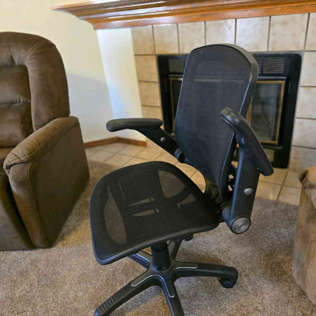 MARS Black Vented Mesh Office chair - Albuquerque, New Mexico - FleaMarketBay