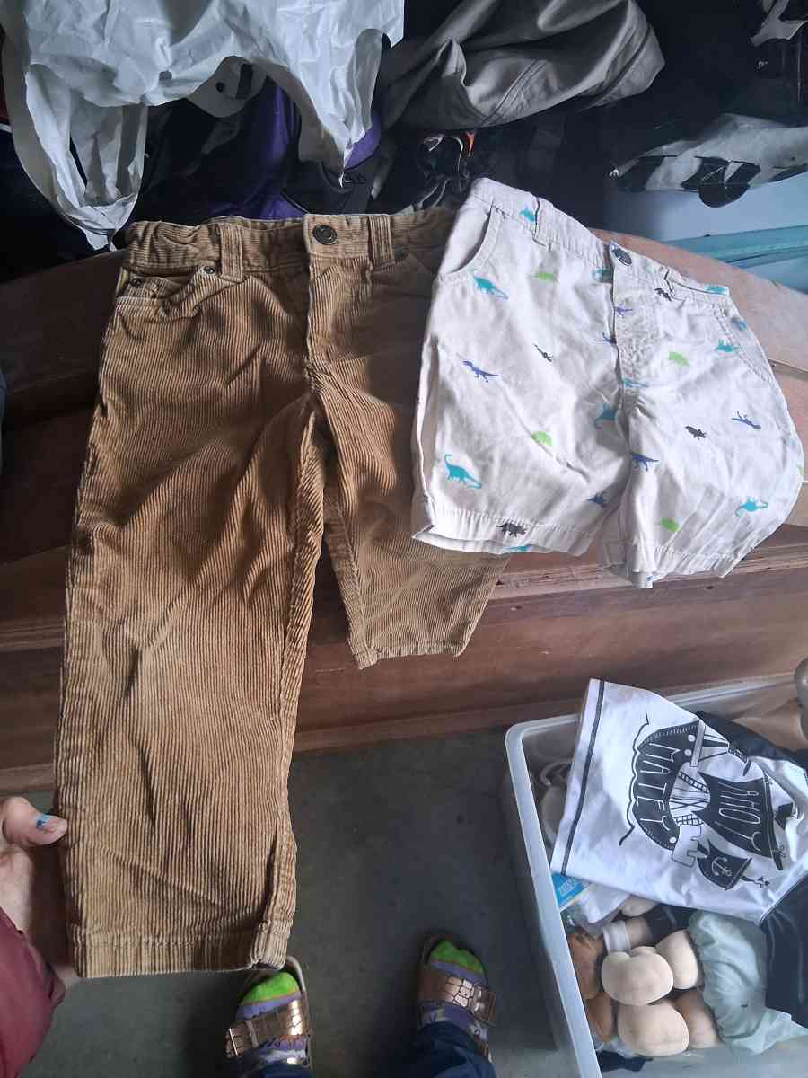 boys clothes - Kelso, Washington - FleaMarketBay