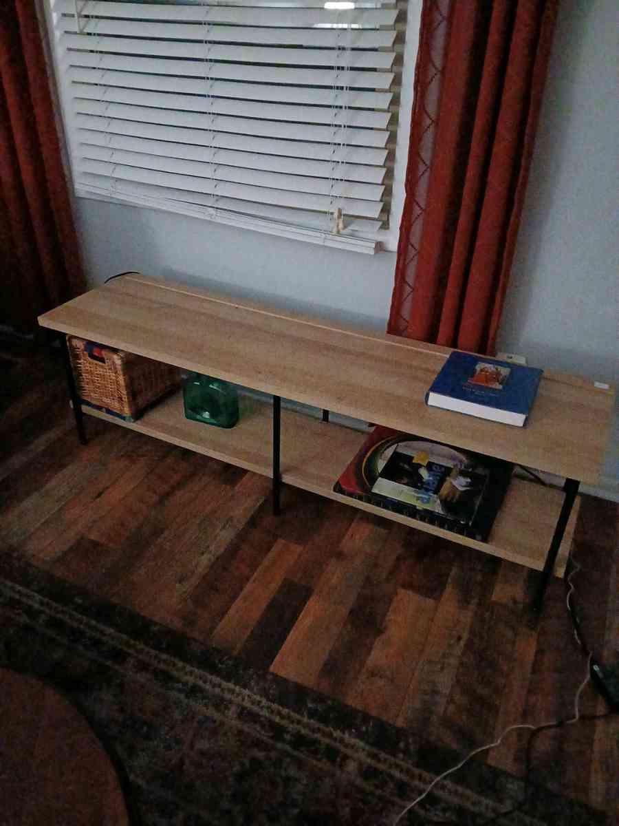 nice gently used furniture tables dressers rockers book case - Louisville, Kentucky - FleaMarketBay