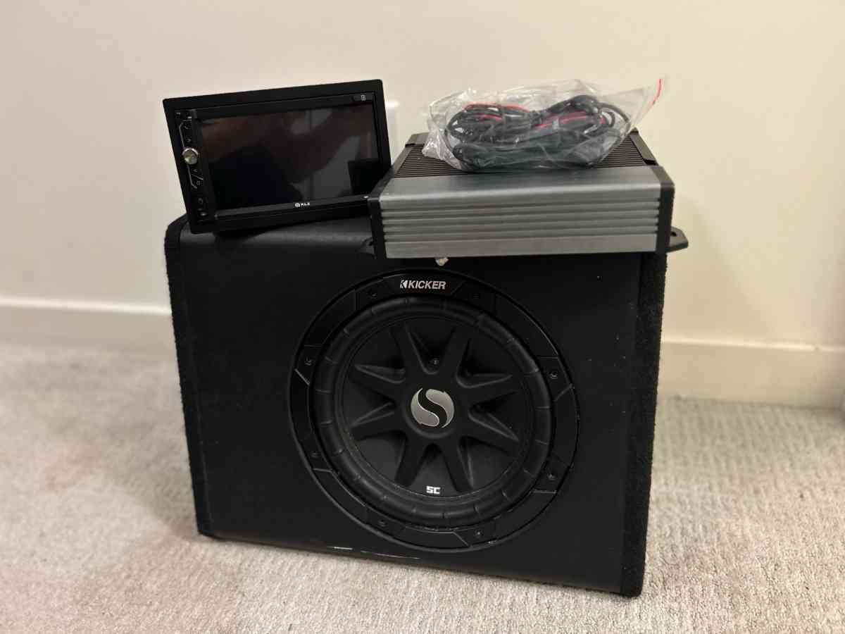 plz radio n 10inkickier amp - Casa Grande, Arizona - FleaMarketBay