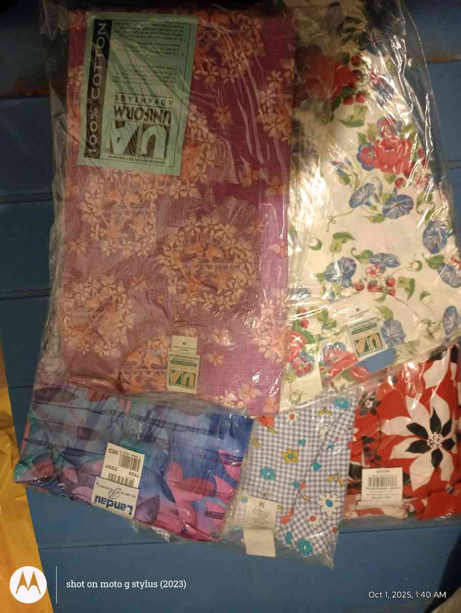 NEW SCRUB JACKETS - Oak Grove, Missouri - FleaMarketBay