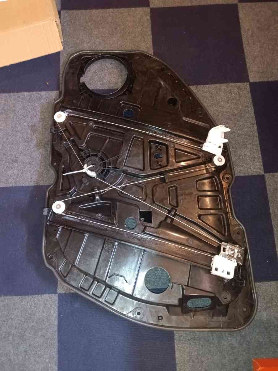 SecosAutoparts Front Left Side Power Window Regulator - Alicia, Arkansas - FleaMarketBay