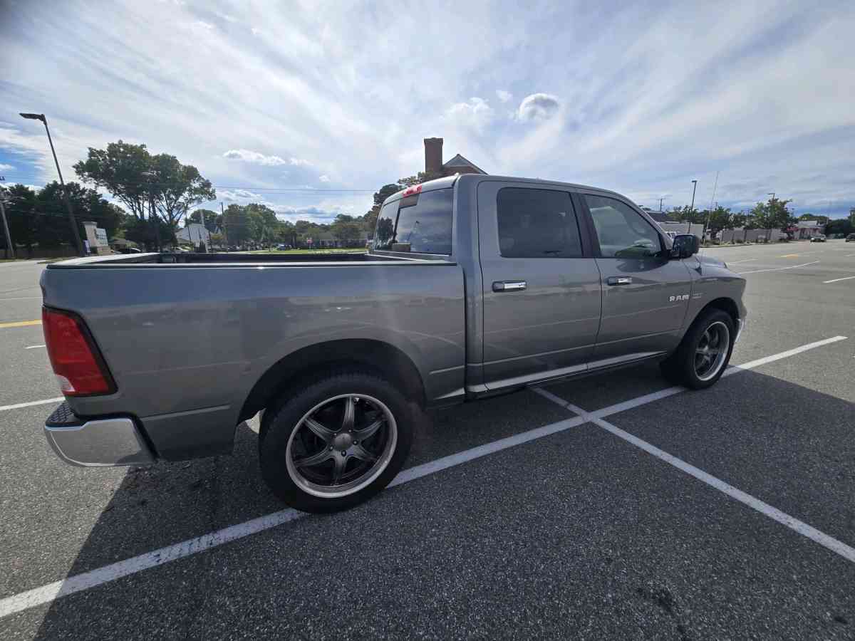 Dodge Ram 2009 Hemi F150 - Virginia Beach, Virginia - FleaMarketBay