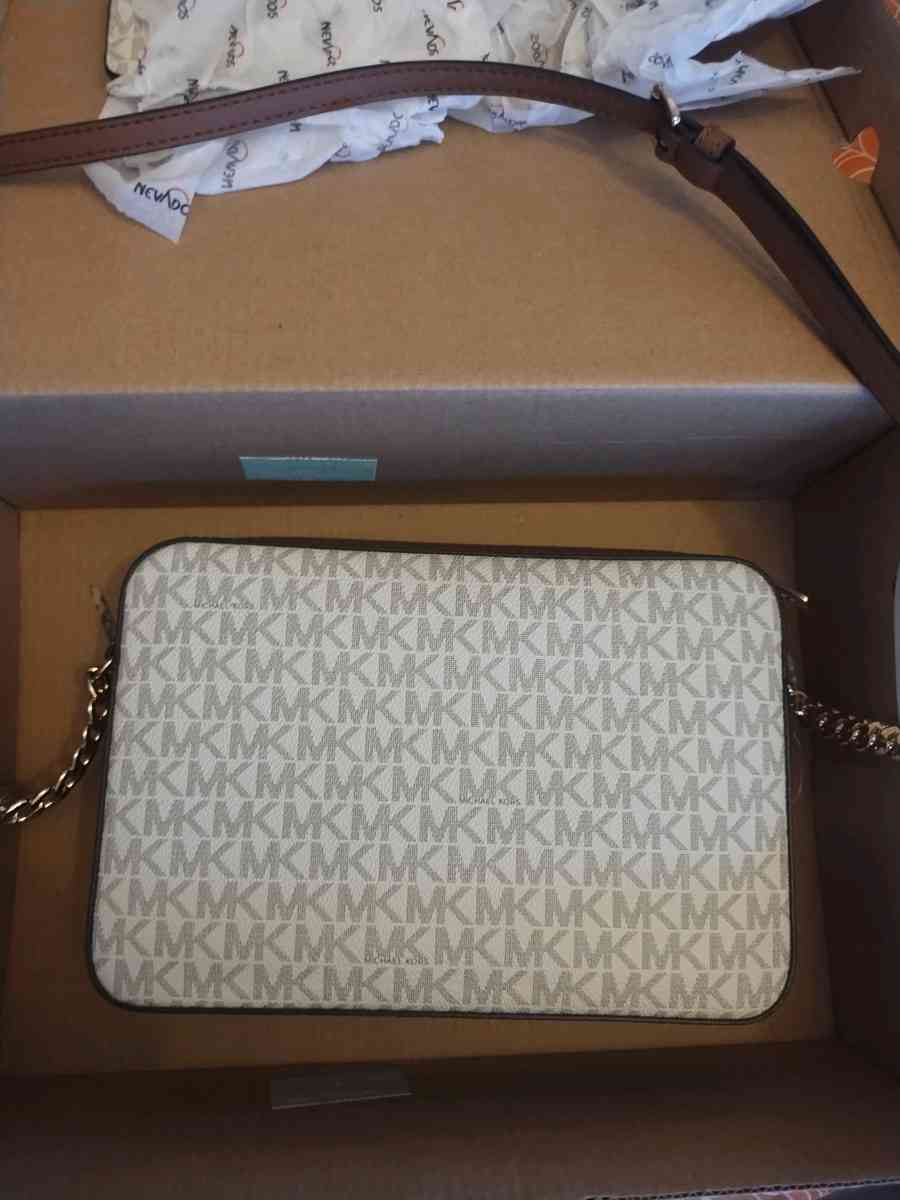 Womens Handbag - Manteca, California - FleaMarketBay