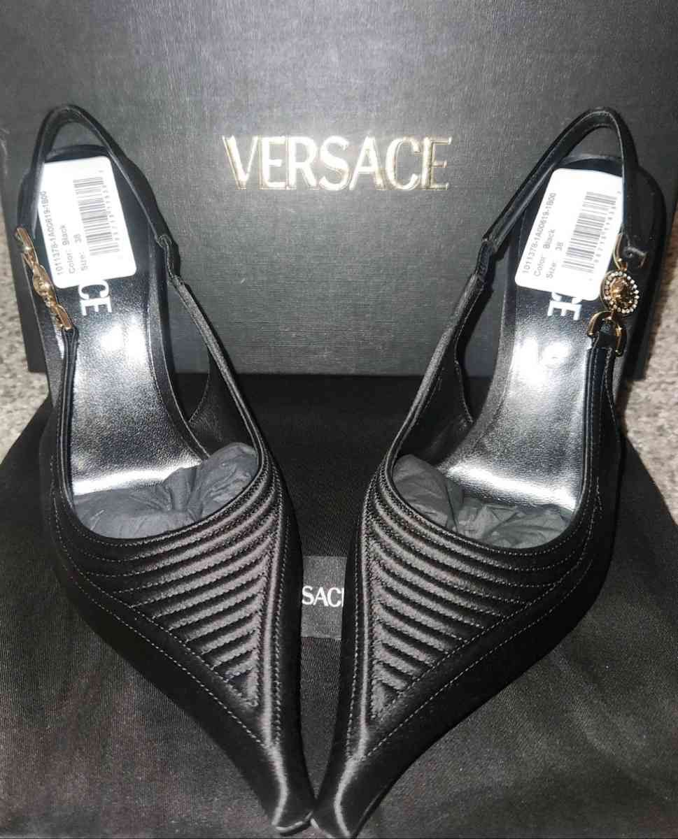 Versace Medusa 95 corset pumps - North Richland Hills, Texas