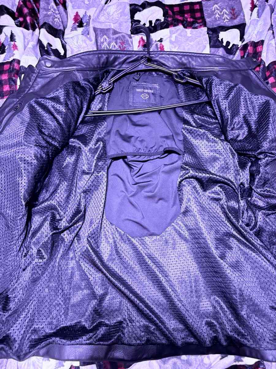 Harley Davidson leather riding jacket - Mineola, Texas - FleaMarketBay