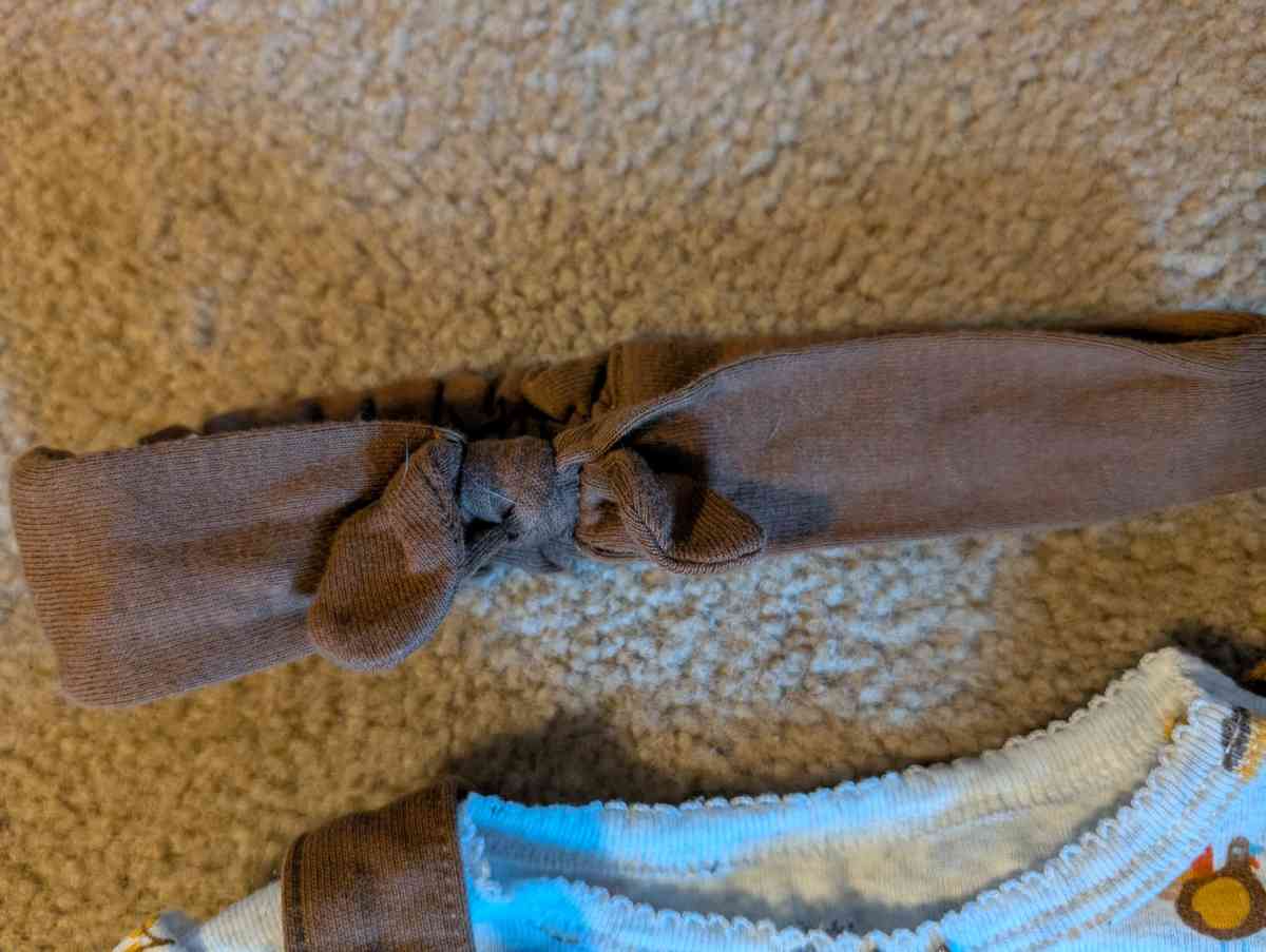 Thanksgiving outfit for baby - Savannah, Georgia - FleaMarketBay