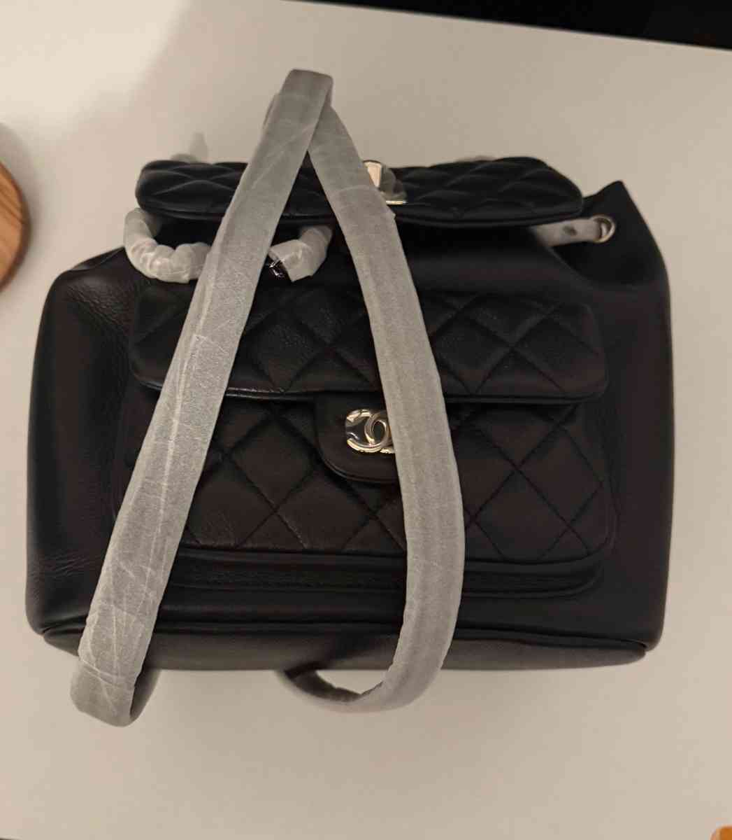 Brand new leather luxury backpack - Los Angeles, California