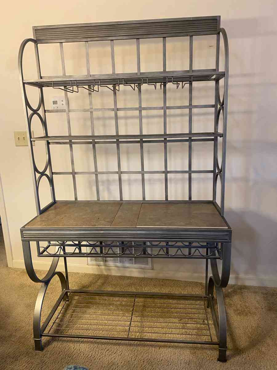 gray metal bakers and wine rack - Cincinnati, Ohio