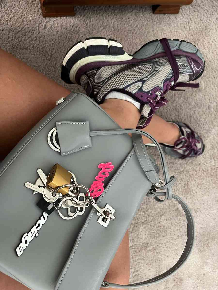 Preowned Balenciaga Rodeo Handbag - Indianapolis, Indiana