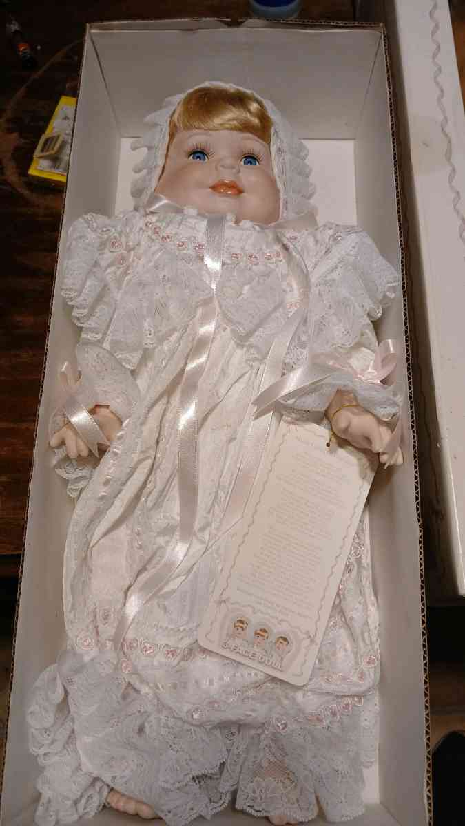 1 3 face porcelain doll - Cabot, Arkansas - FleaMarketBay