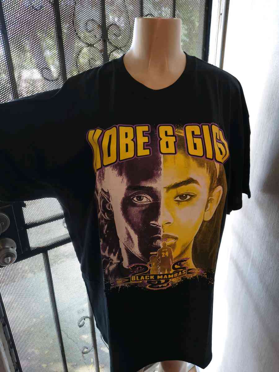 mens shirts are only available in sizes XL and XXL - Bell Gardens, California - FleaMarketBay