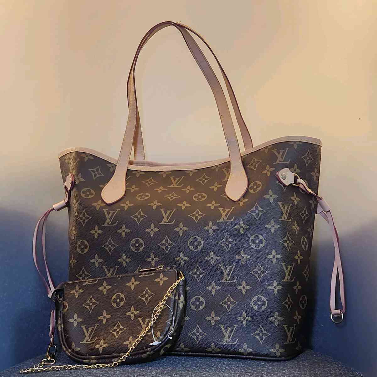 Louis Vuitton M40156 Neverfull MM Monogram Tote with rare ma - Hutchinson, Kansas
