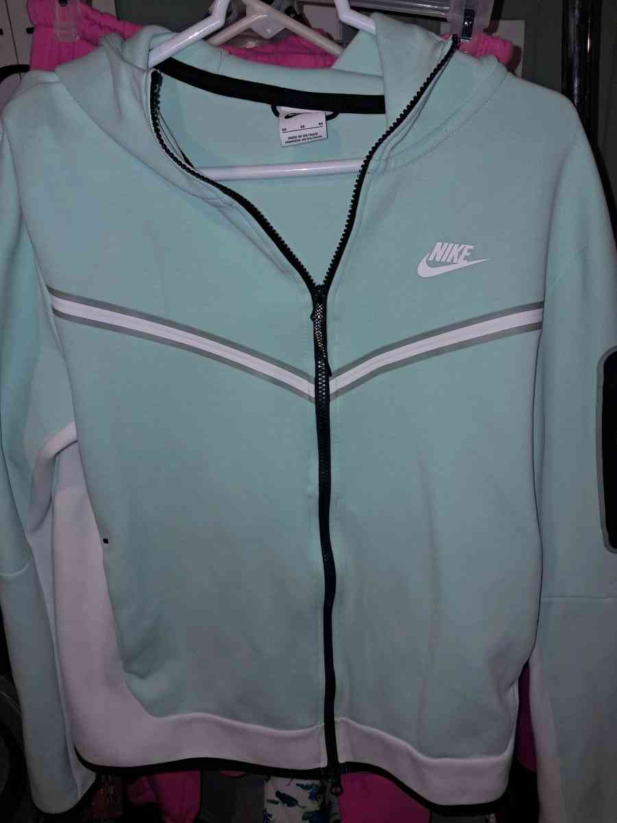 womens Nwot Nike Jacket - Fairmont, West Virginia