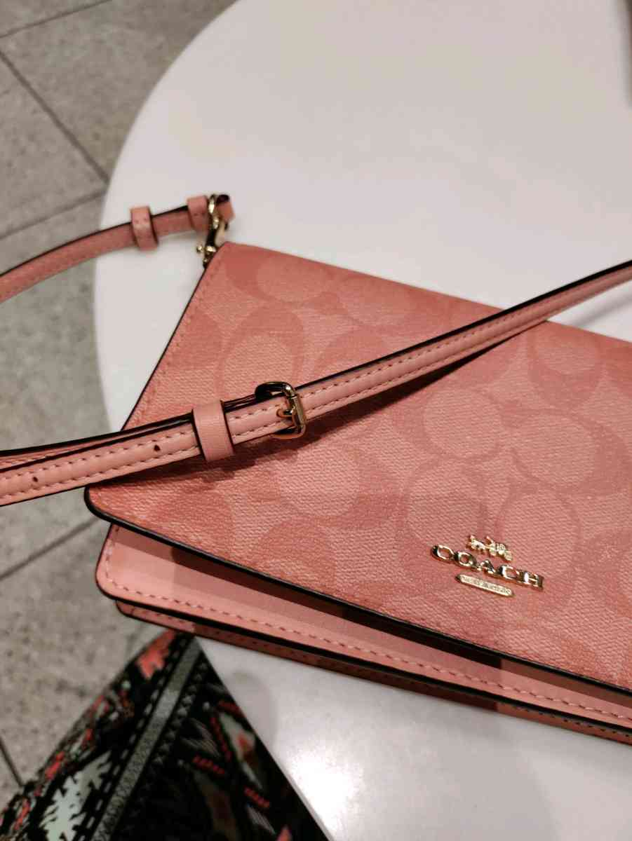 Coach Crossbody In Light Pink - Phoenix, Arizona - FleaMarketBay