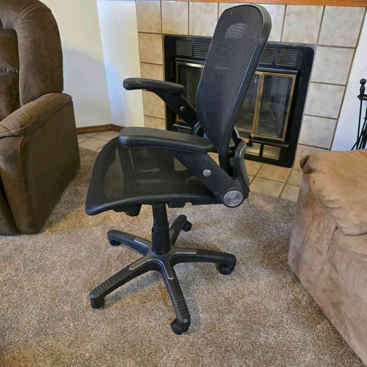 MARS Black Vented Mesh Office chair - Albuquerque, New Mexico - FleaMarketBay