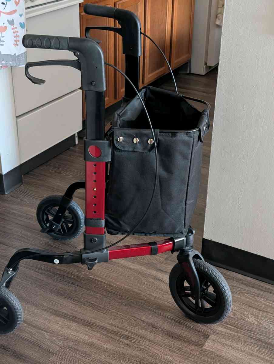 three wheel walker - Morton, Illinois - FleaMarketBay