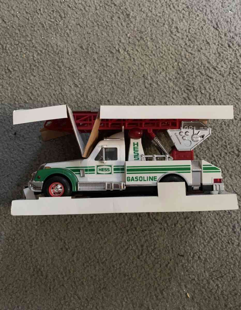 1994 HESS RESCUE TRUCK wlights  sound openbox see details be - Piscataway, New Jersey - FleaMarketBay