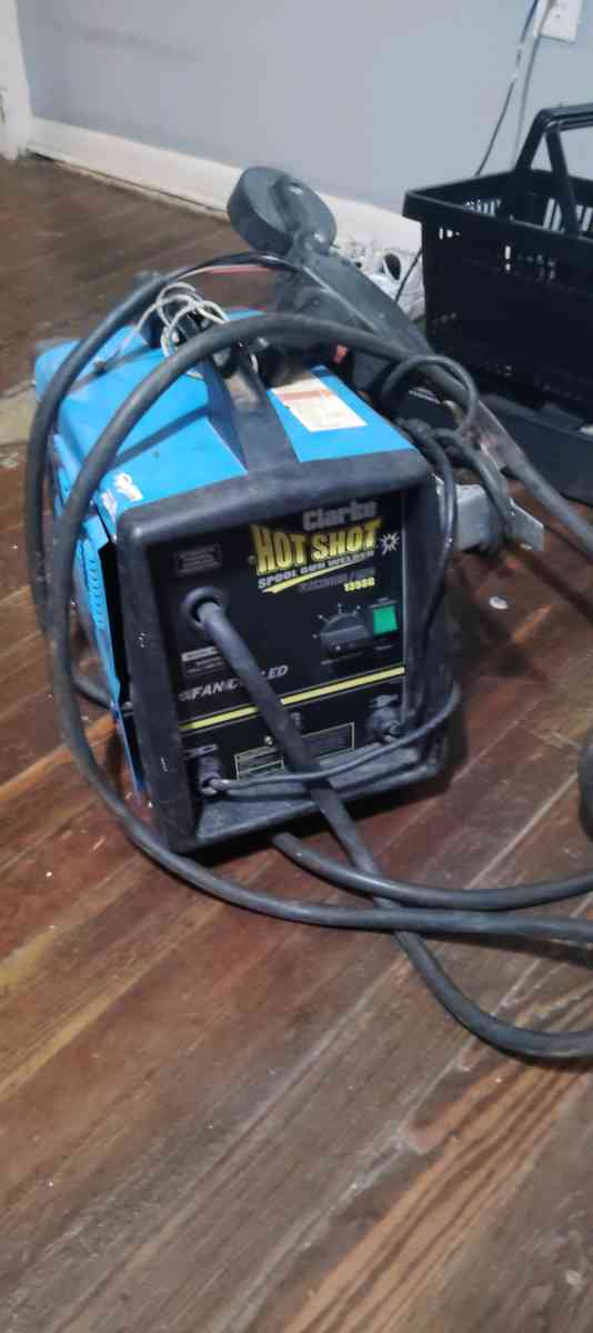 Clarke hotshot mig welder - Alamance, North Carolina - FleaMarketBay