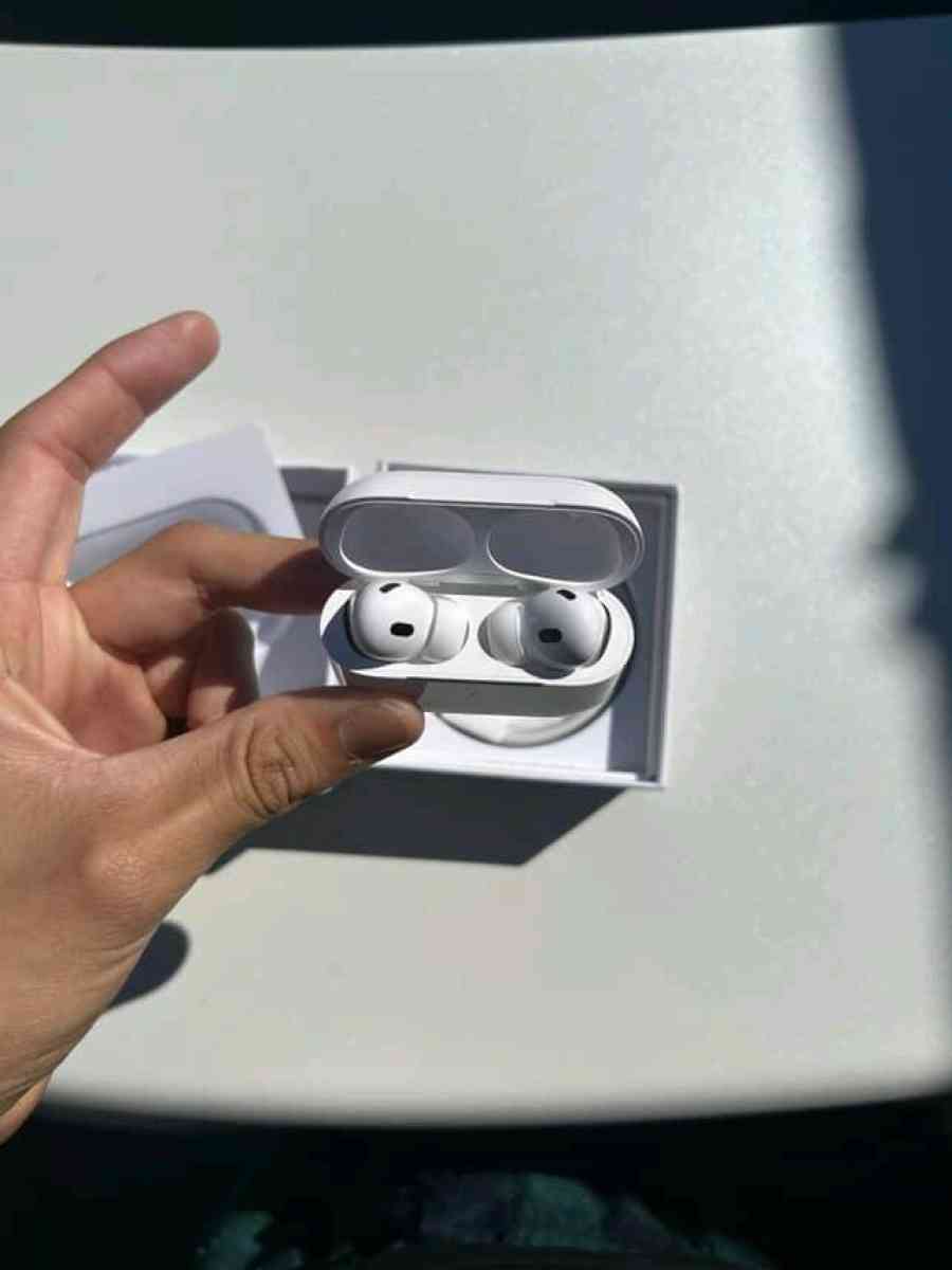 Airpods pro - Phoenix, Arizona - FleaMarketBay
