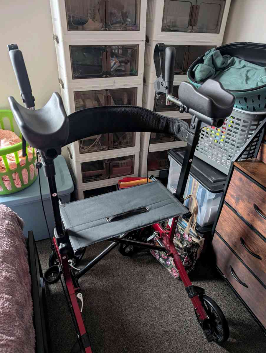 up walker - Morton, Illinois