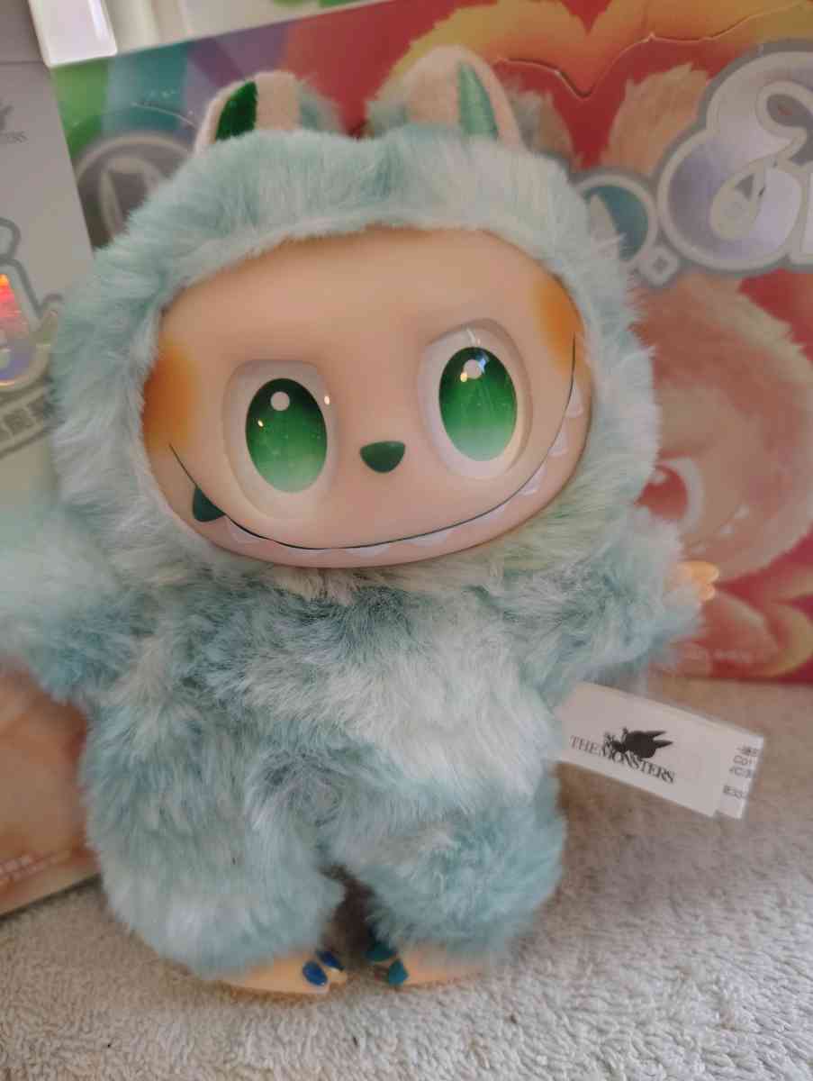 LABUBU PLUSHIES - San Francisco, California - FleaMarketBay