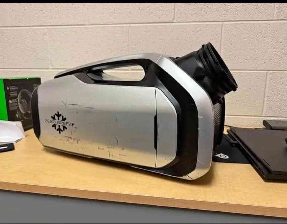 Zero breeze portable air conditioner perfect working conditi - Winchester Center, Connecticut - FleaMarketBay