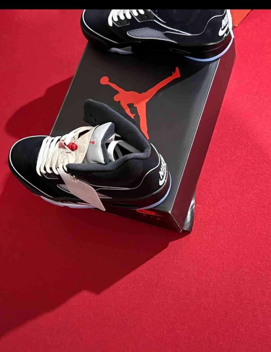 Air Jordan 5 retro OG metallic - Atlanta, Georgia - FleaMarketBay