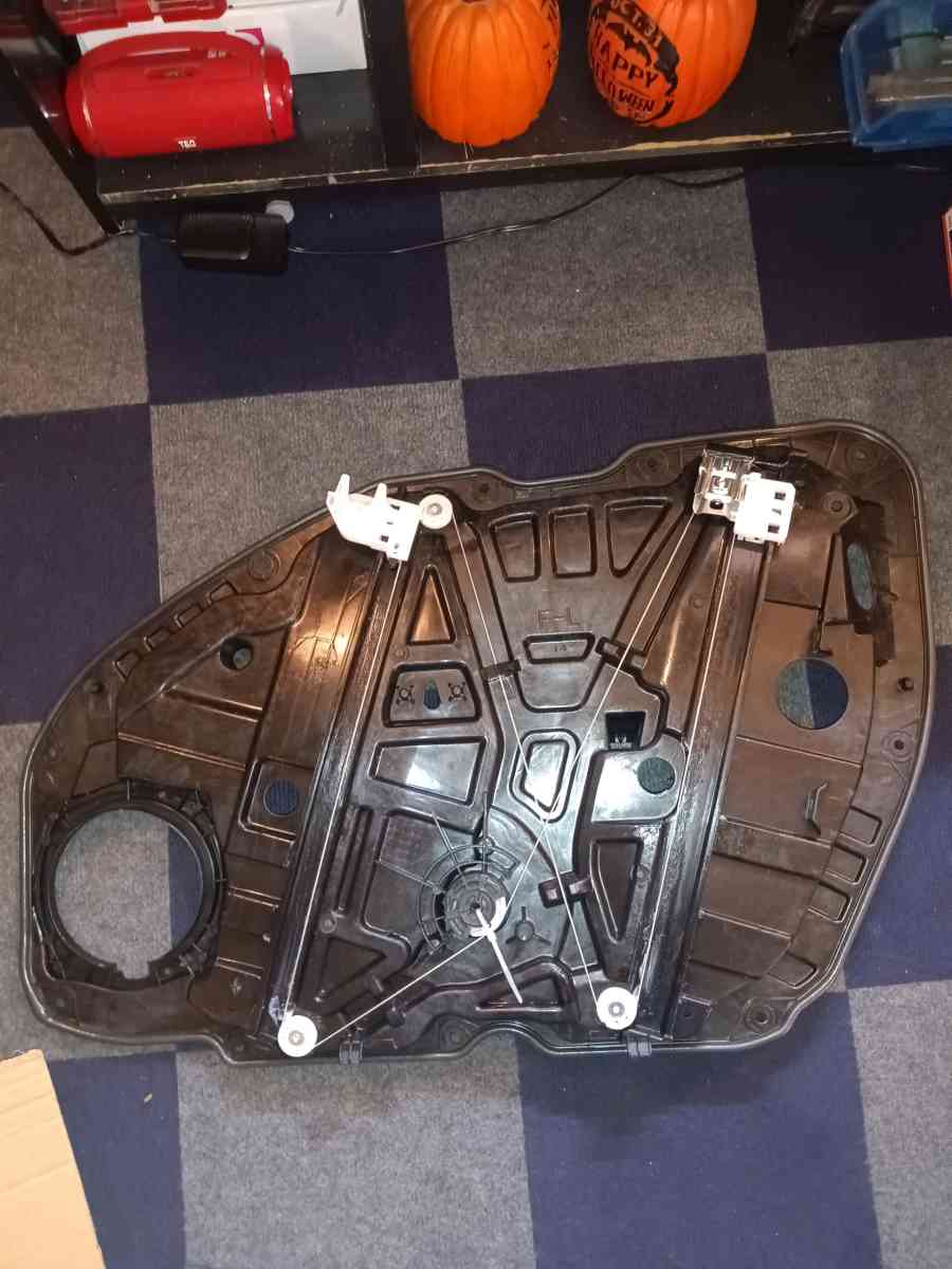 SecosAutoparts Front Left Side Power Window Regulator - Alicia, Arkansas - FleaMarketBay