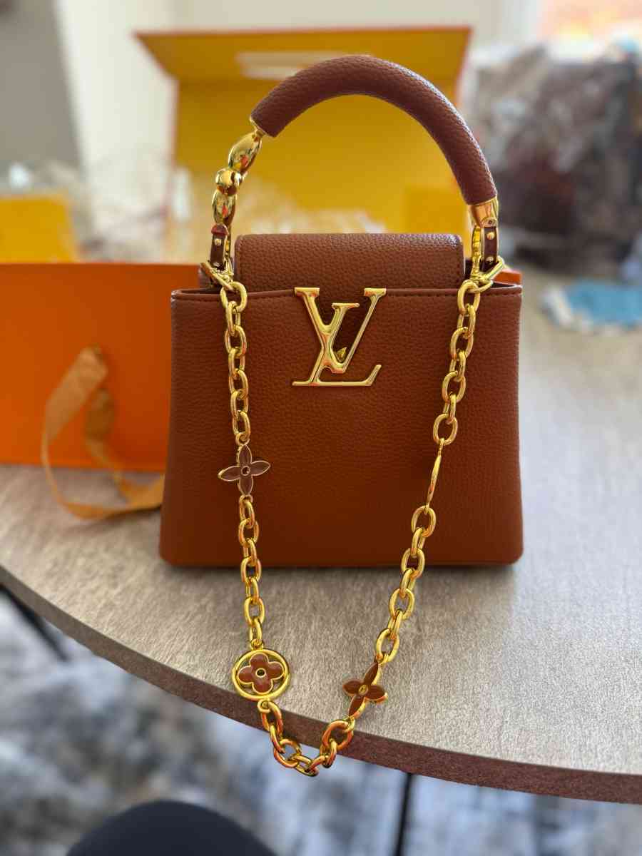 LV Purse - Riverside, California - FleaMarketBay