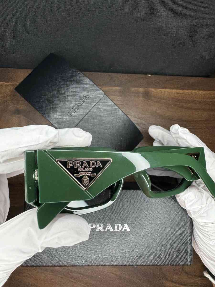 mens Prada Sunglasses - Los Angeles, California - FleaMarketBay