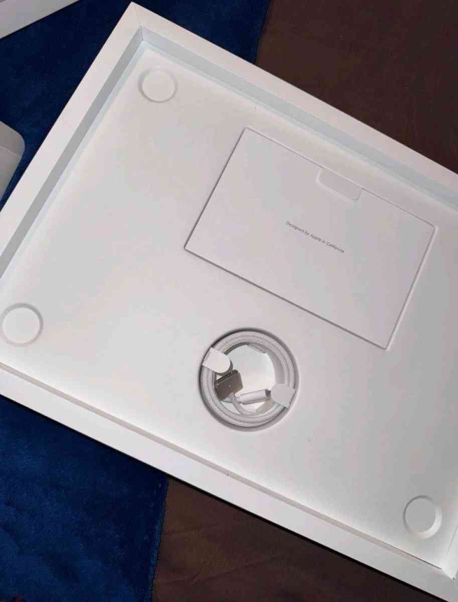 brand new 2024 MacBook air m3 15inch - Orlando, Florida - FleaMarketBay