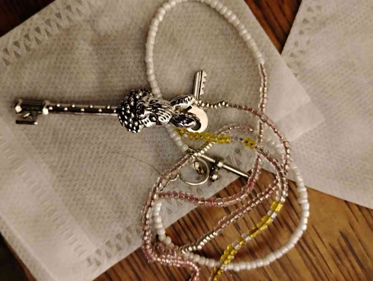 Necklaces beaded - Lexington, Kentucky - FleaMarketBay