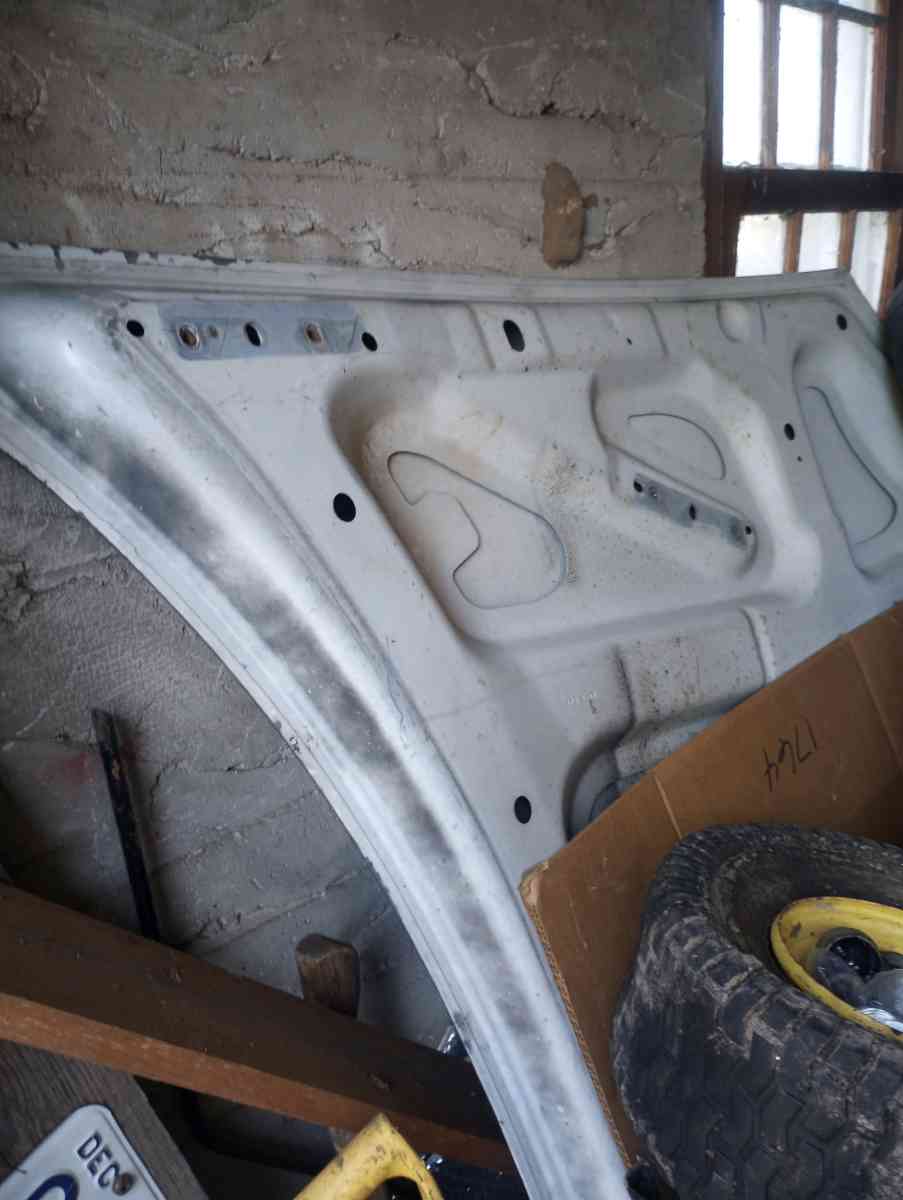 free hood - Falcon, Missouri