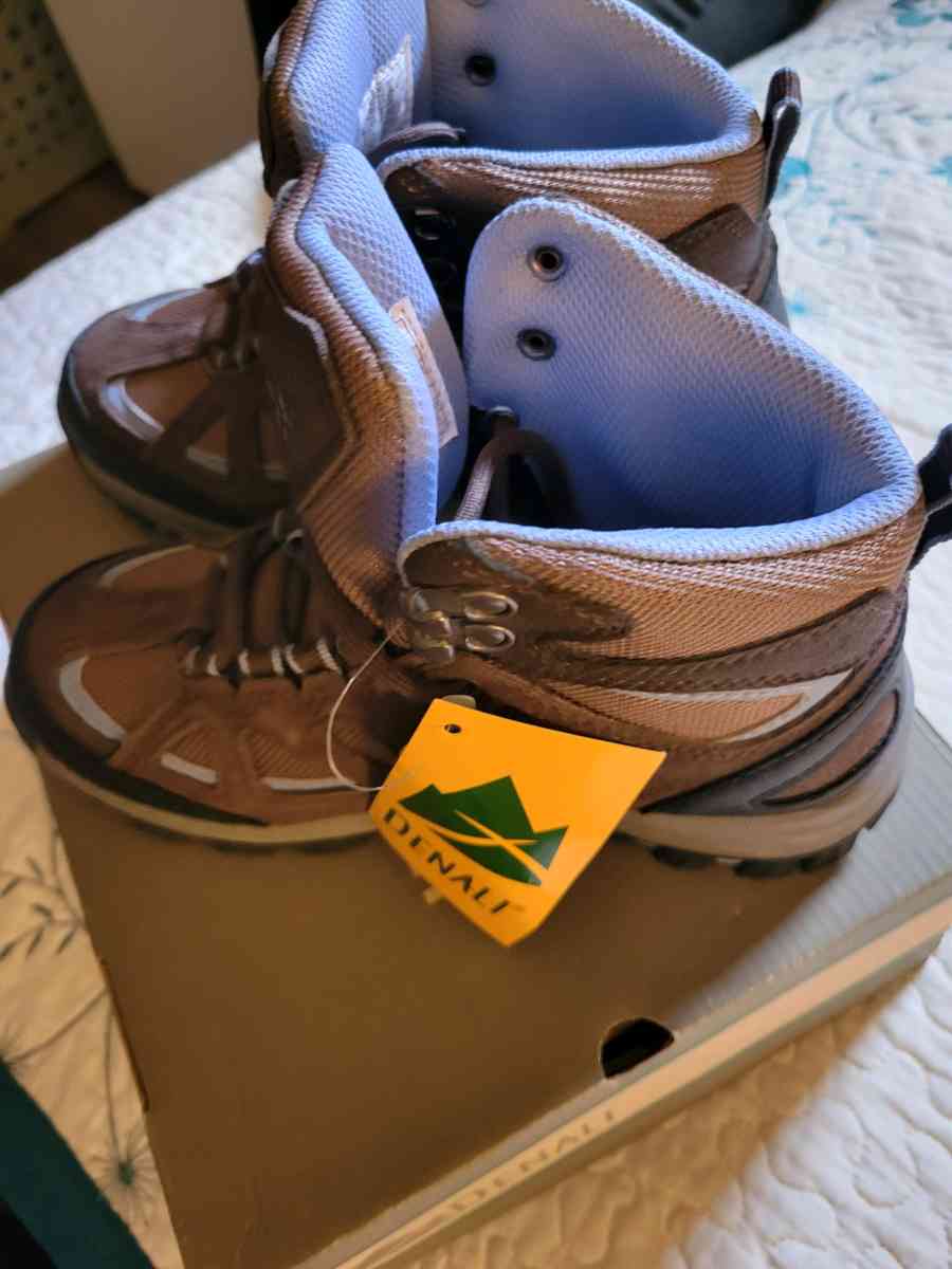 botas De mujer - Santa Ana, California - FleaMarketBay