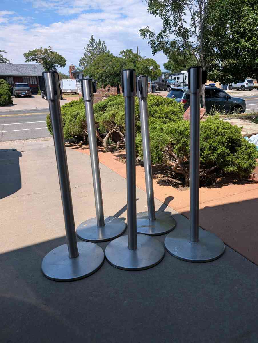 Retractable Belt Crowd Control Stanchion