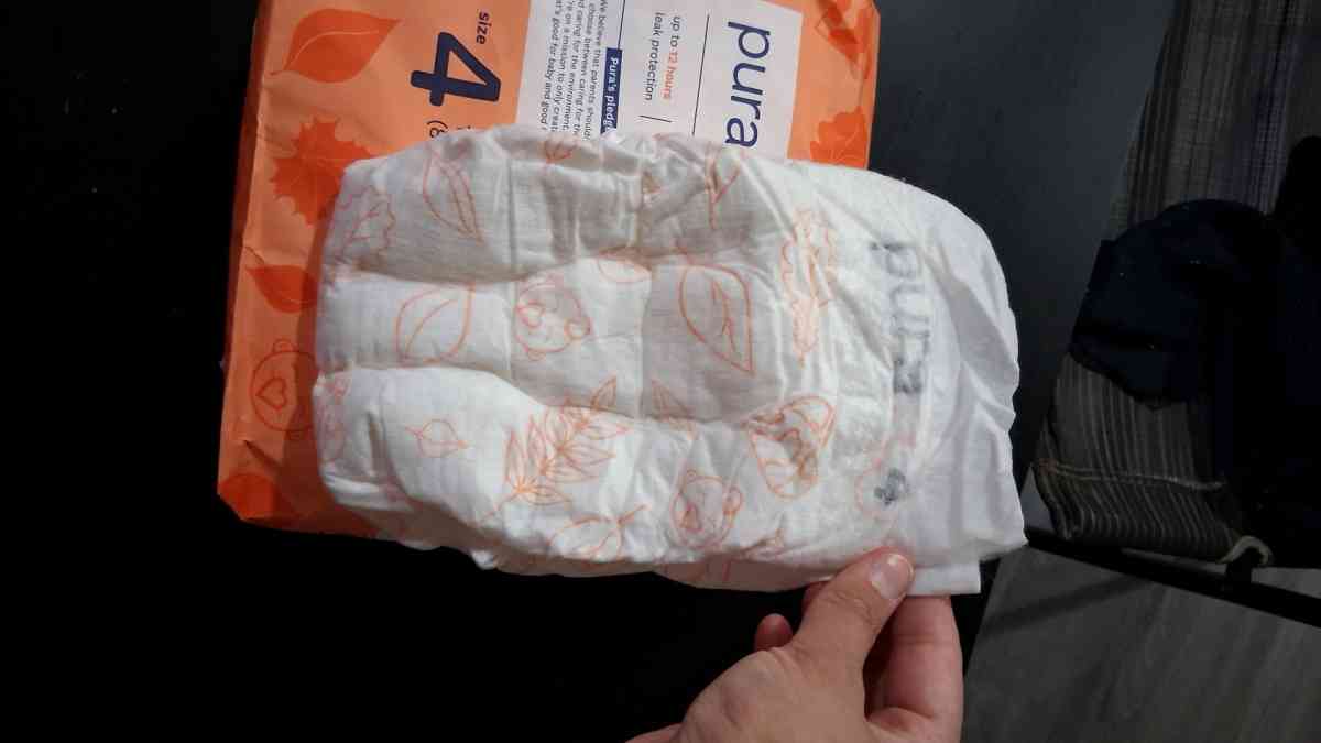 Pura diapers  size 4 count 22 - Amsterdam, New York - FleaMarketBay