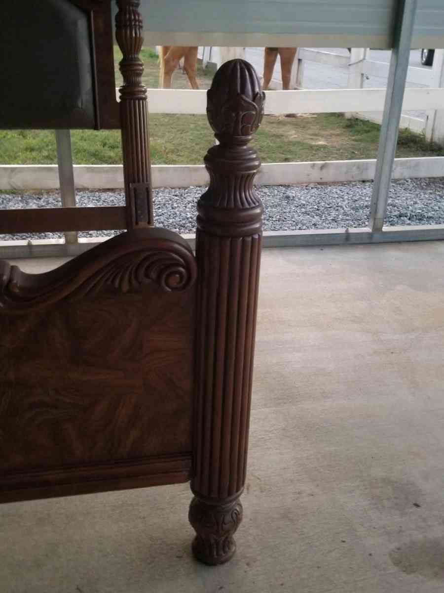 King size bed frame with or without mattress - Perry, Georgia - FleaMarketBay