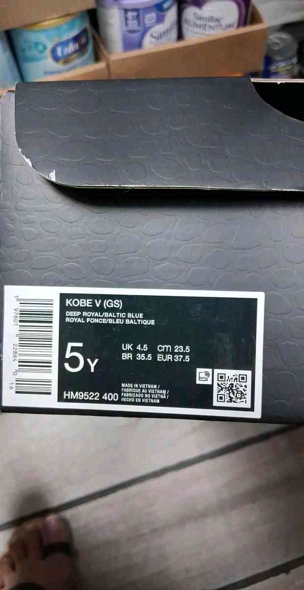 Kobe V Deep Royal - Philadelphia, Pennsylvania - FleaMarketBay