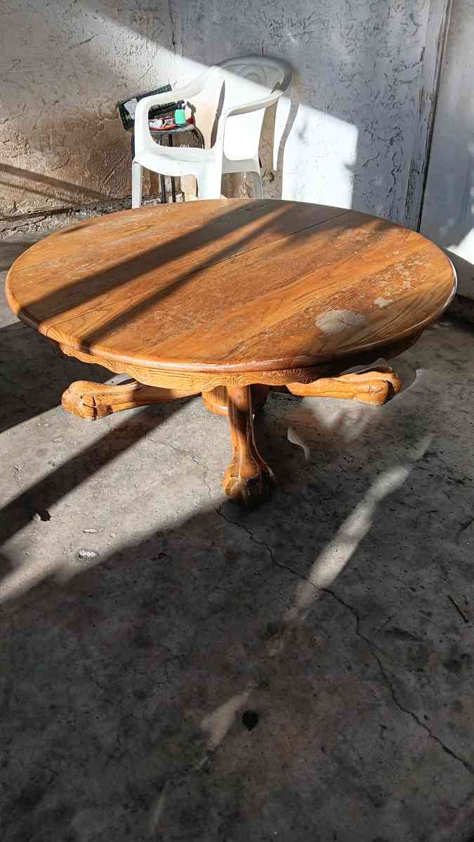 Wooden Coffee Table - Glendale, Arizona - FleaMarketBay