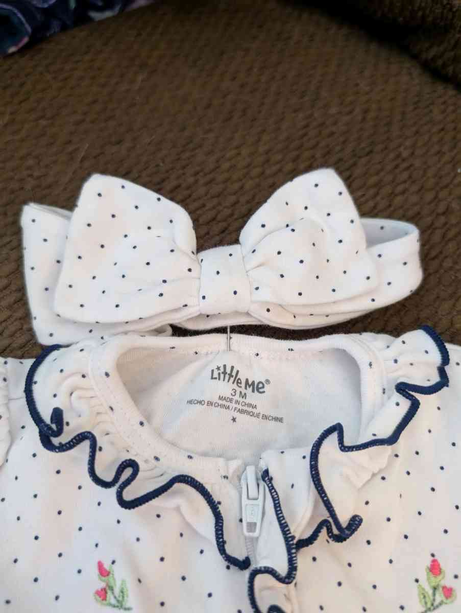 Baby white with blue dots sleepsuit with feet - Savannah, Georgia - FleaMarketBay