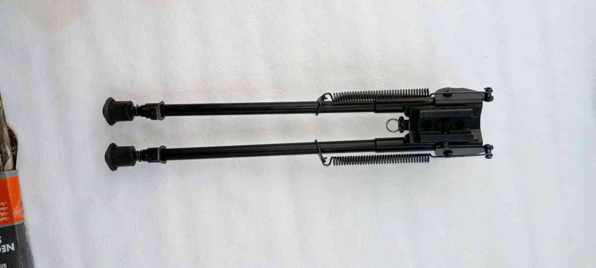 Tripod - Jonesville, Virginia - FleaMarketBay