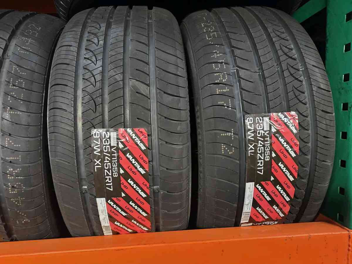 Vantage UHP 23545zR17  97W XL - Los Angeles, California