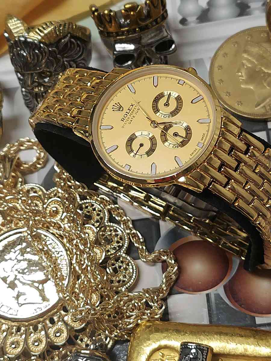 GRATE SOUVENIRS GOLD PLATED  SET BAR FOR 15TH ITEMS AVAILABL - Brooklyn, New York - FleaMarketBay