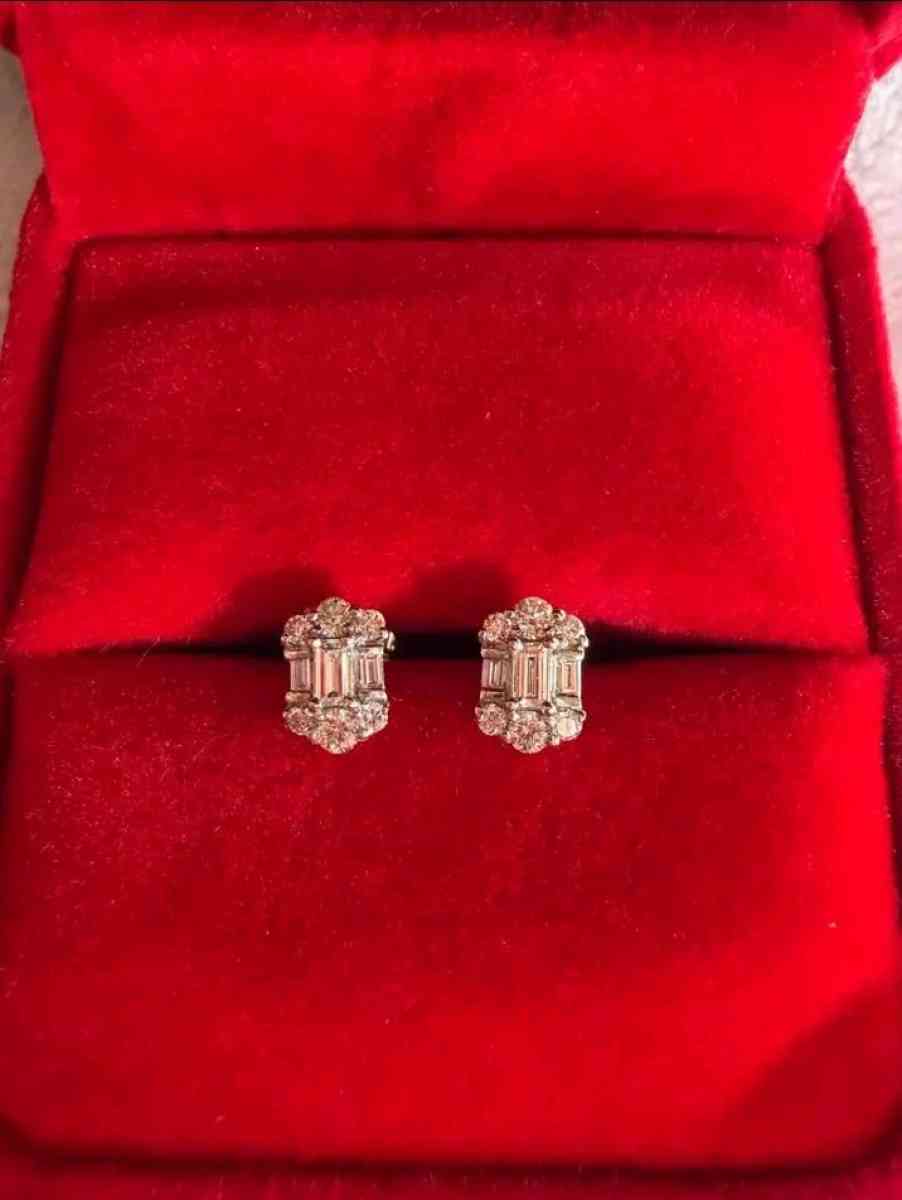 Platinum 900 natural Diamonds 40 carat total - Aberdeen, Washington - FleaMarketBay